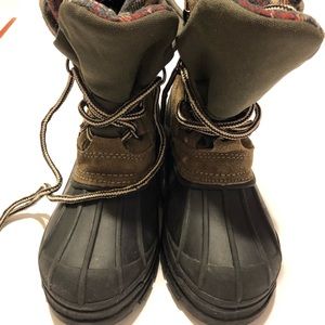 Child’s Snowboots